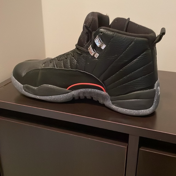 Nike AirJordan Retro 12 - Picture 7 of 15